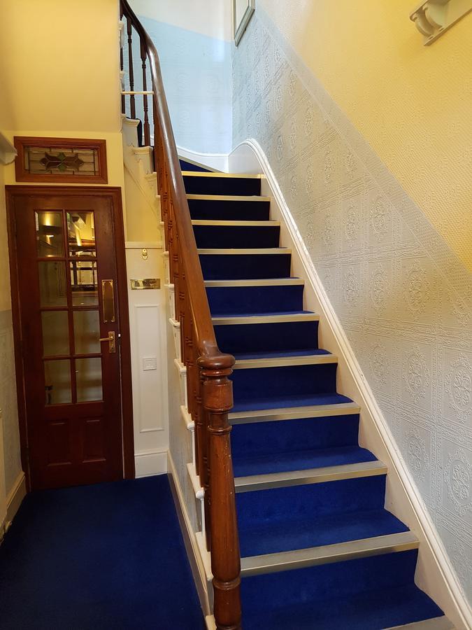 Alexandra Lodge Guest House Chester Bagian luar foto