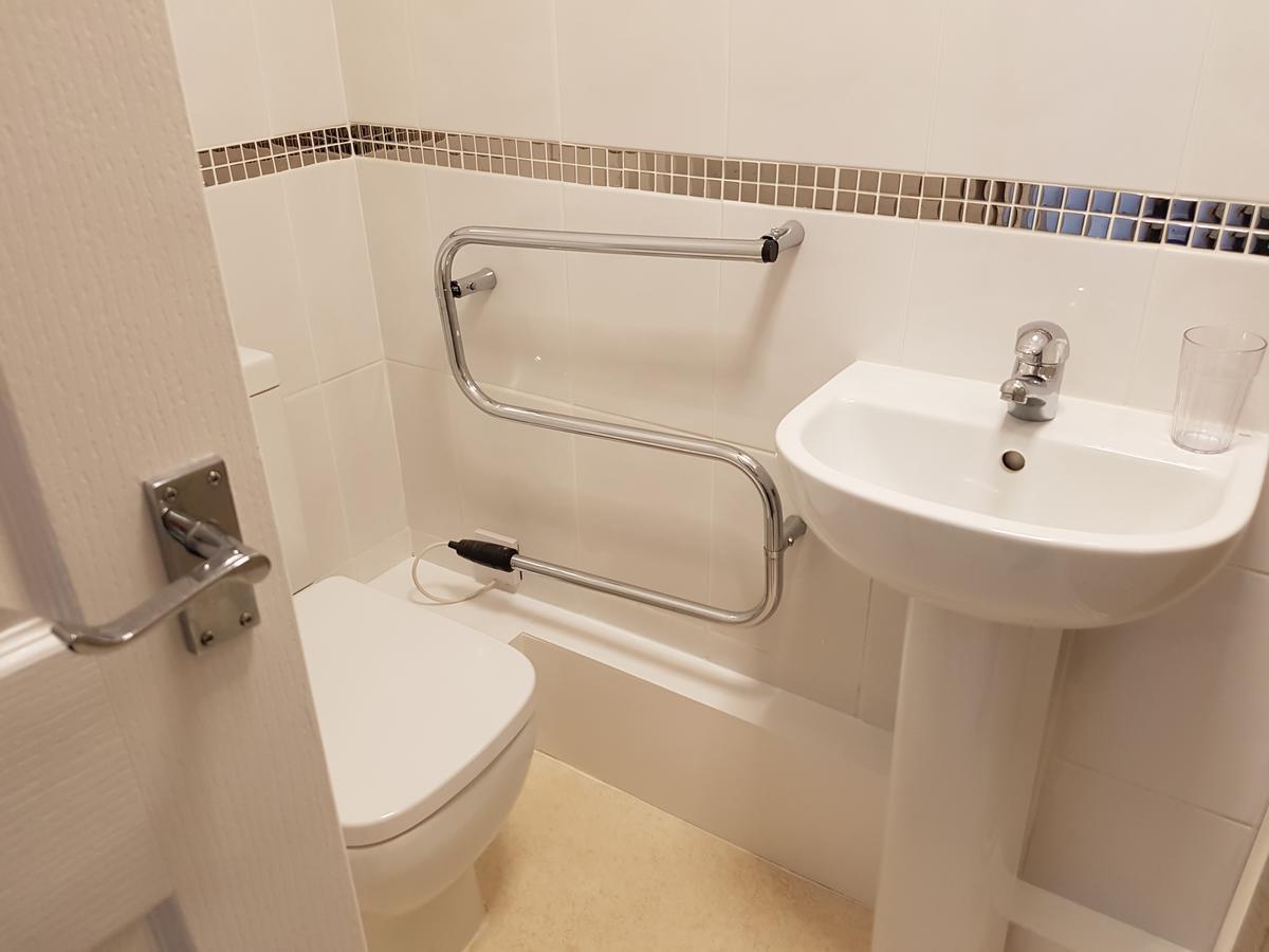 Alexandra Lodge Guest House Chester Bagian luar foto