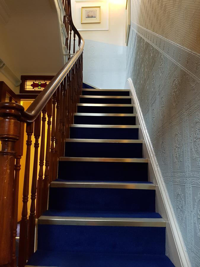 Alexandra Lodge Guest House Chester Bagian luar foto