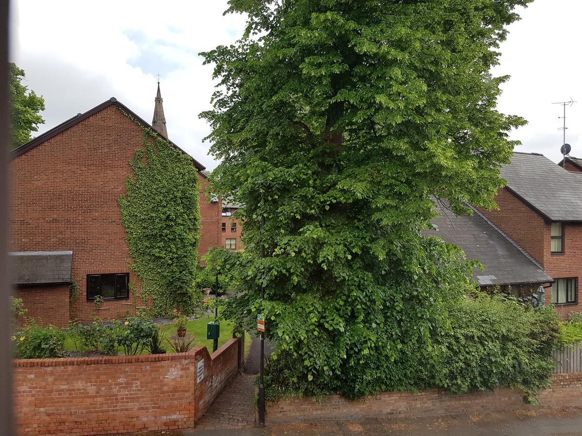 Alexandra Lodge Guest House Chester Bagian luar foto