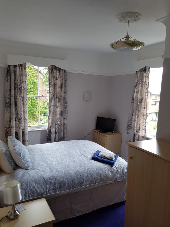Alexandra Lodge Guest House Chester Bagian luar foto