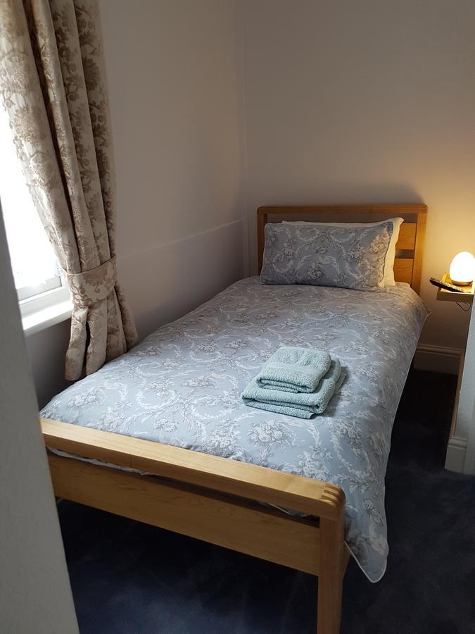 Alexandra Lodge Guest House Chester Bagian luar foto