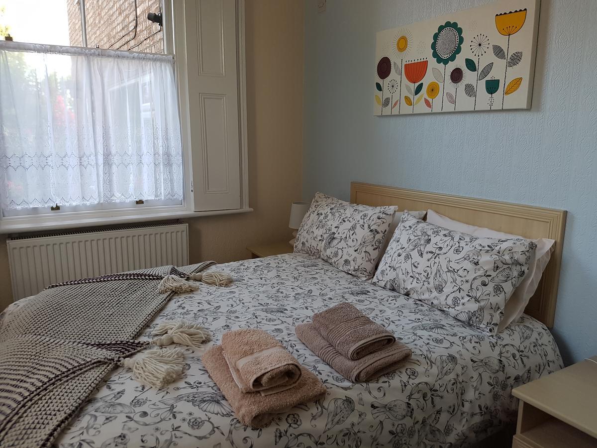 Alexandra Lodge Guest House Chester Bagian luar foto