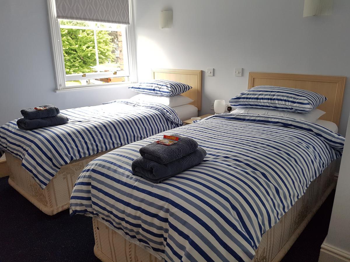 Alexandra Lodge Guest House Chester Bagian luar foto